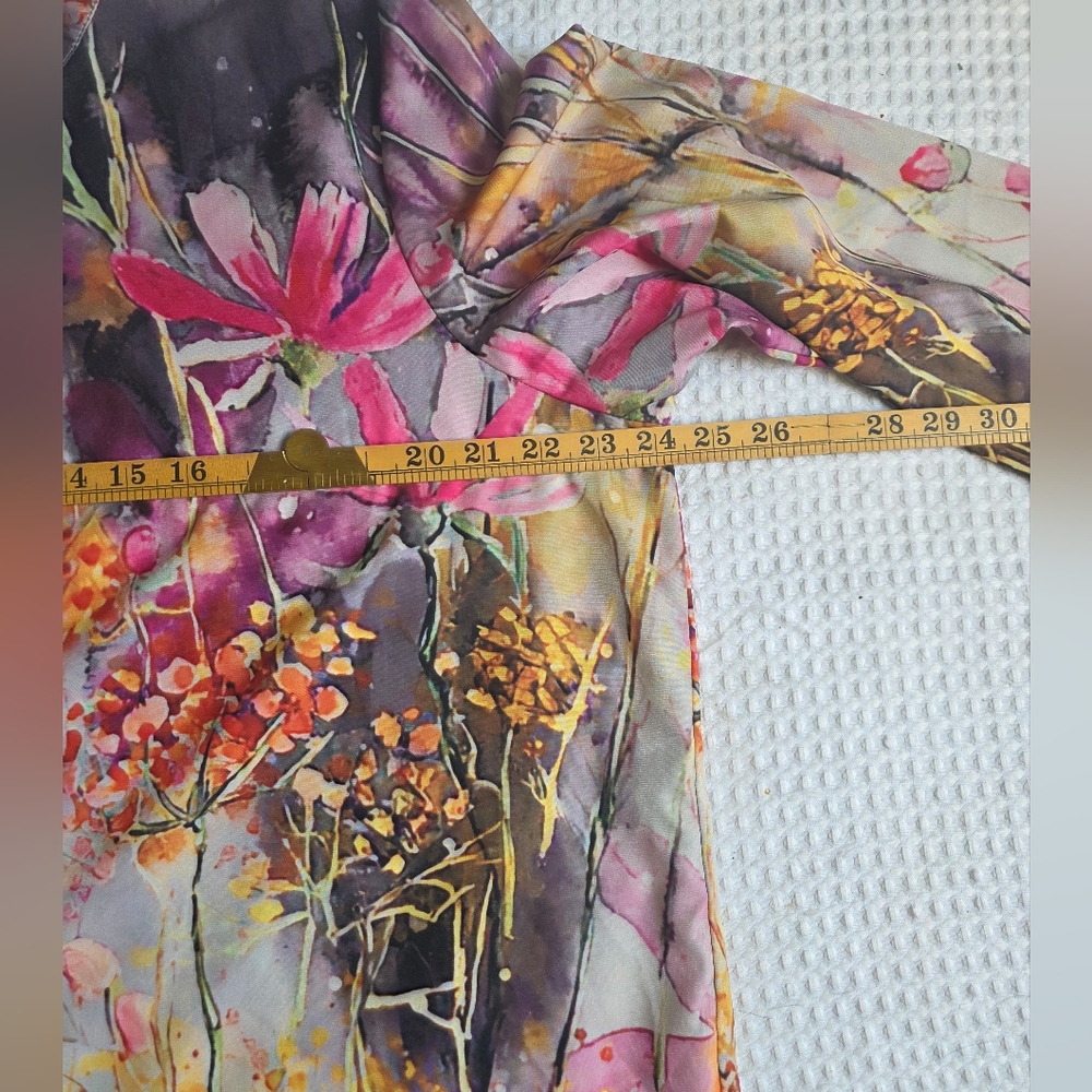 5/25$ Women's Floral Blouse - Picture 6 of 15